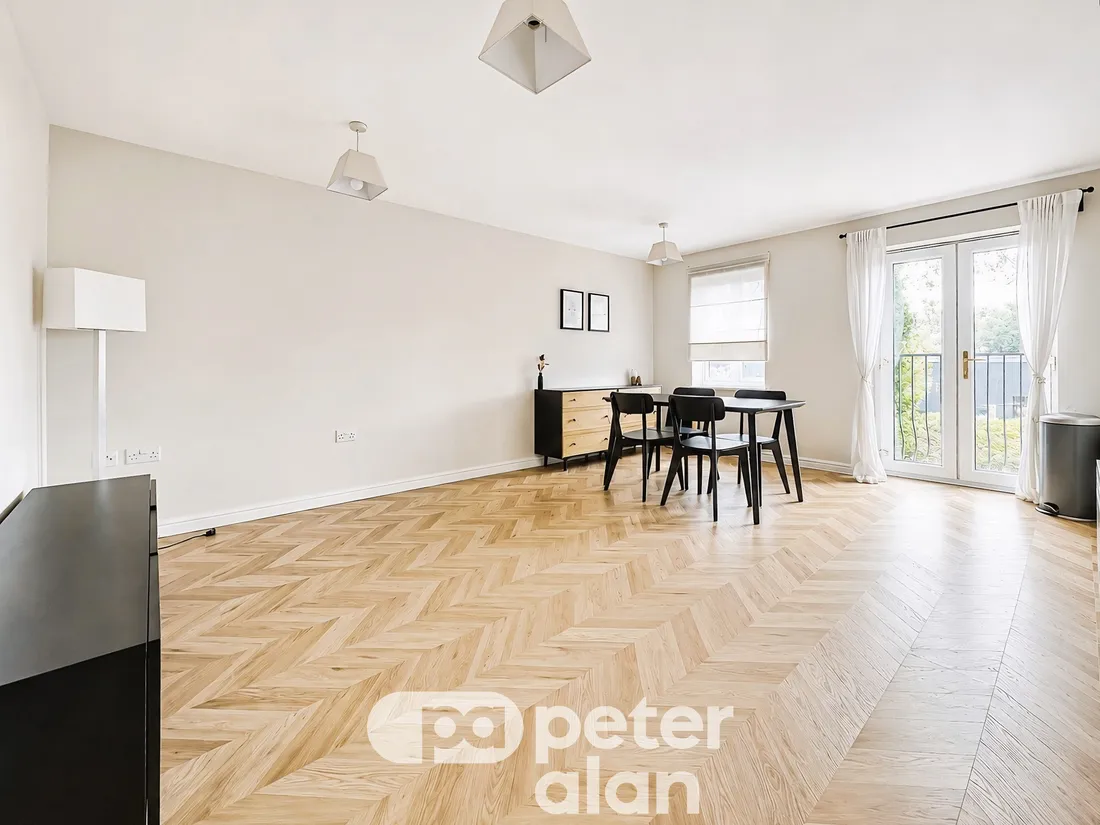 Flat Pipkin Close in Cardiff