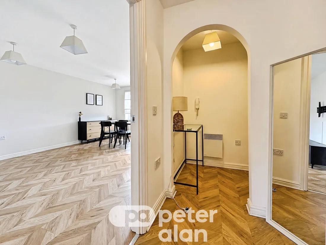 Flat Pipkin Close in Cardiff