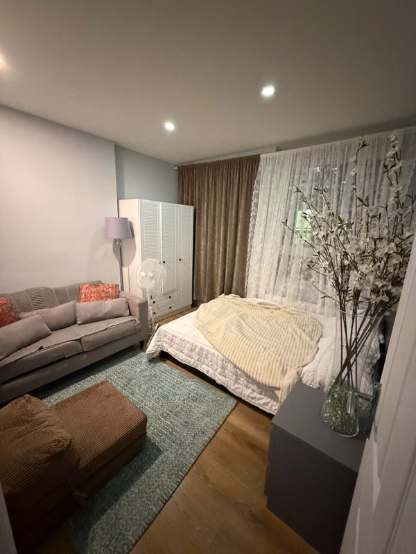 Room Pardoner Street in Greater London