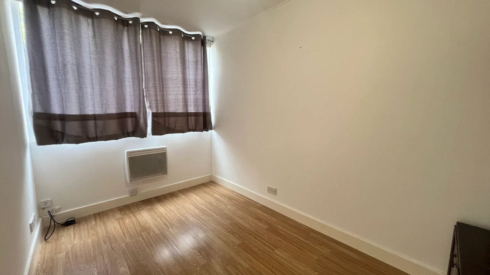 Flat Dunstable Road in Lewsey Farm