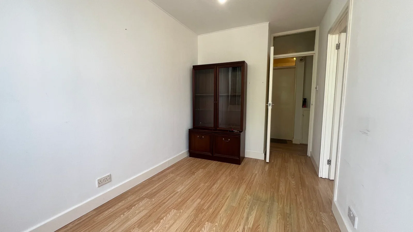 Flat Dunstable Road in Lewsey Farm