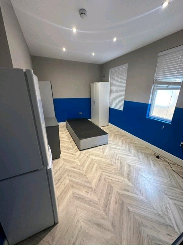 Room Lower Green West in Greater London