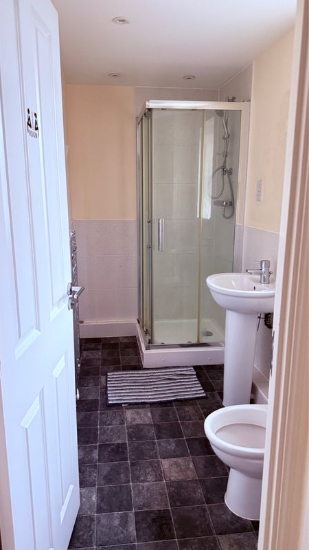 Flat Oak Leaze in Bristol