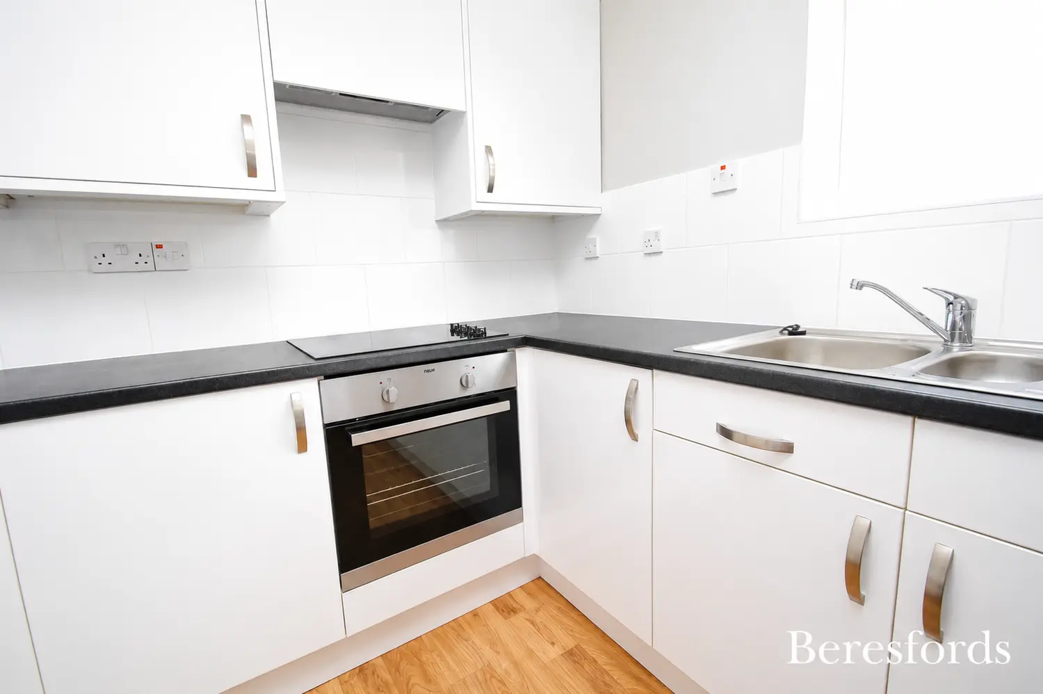 Flat Burnell Walk in Brentwood