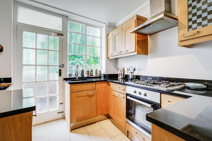 Flat Cholmeley Park in Greater London