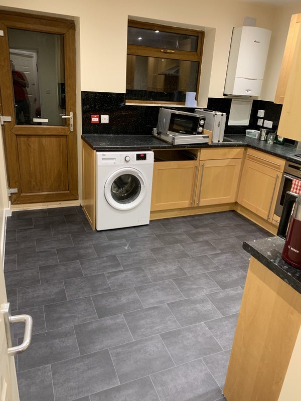 Room Charlton Street in Maidstone