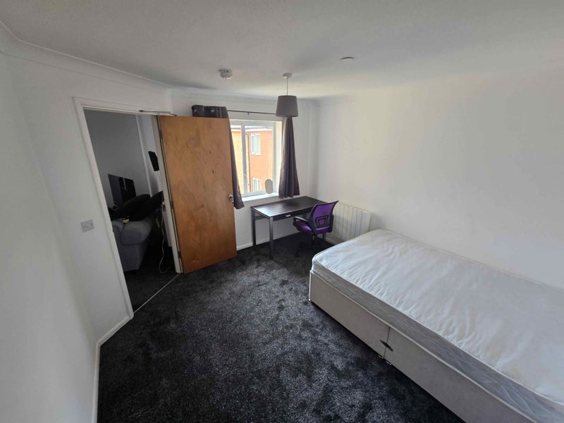 Room Brook Court in Nottingham