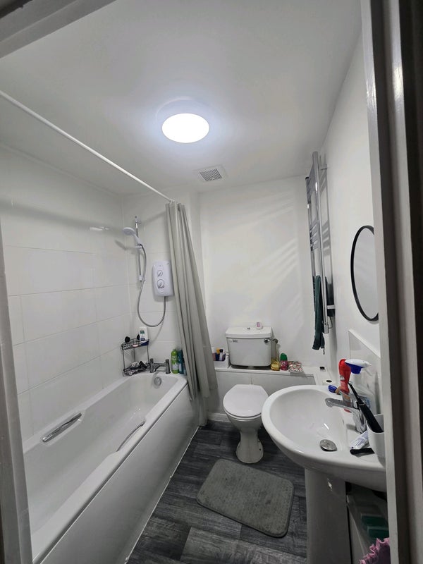 Room Brook Court in Nottingham