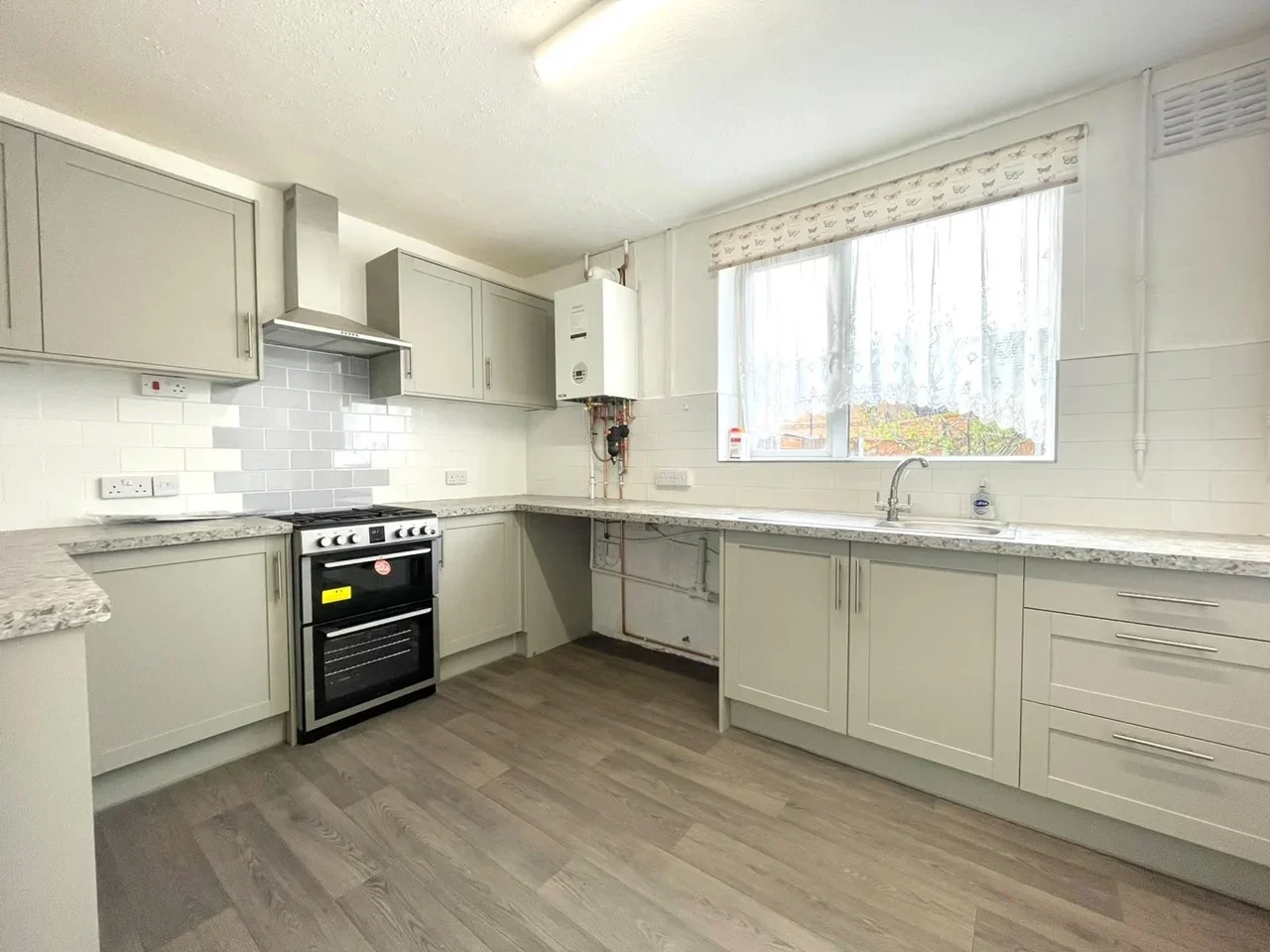 House Fulbrook Lane in South Ockendon