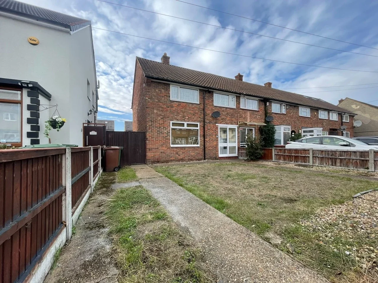 House Fulbrook Lane in South Ockendon