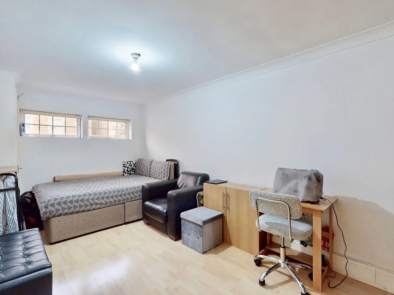 Room Chilcott Close in Greater London