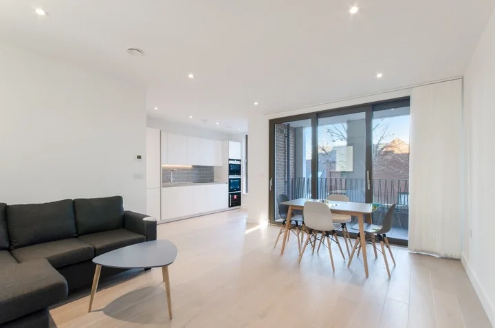 Flat Wentworth Street in Greater London