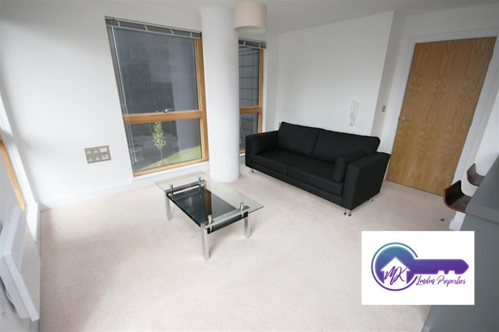 Flat Compton Street in Greater London
