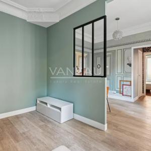 Flat Avenue des Ternes in Paris