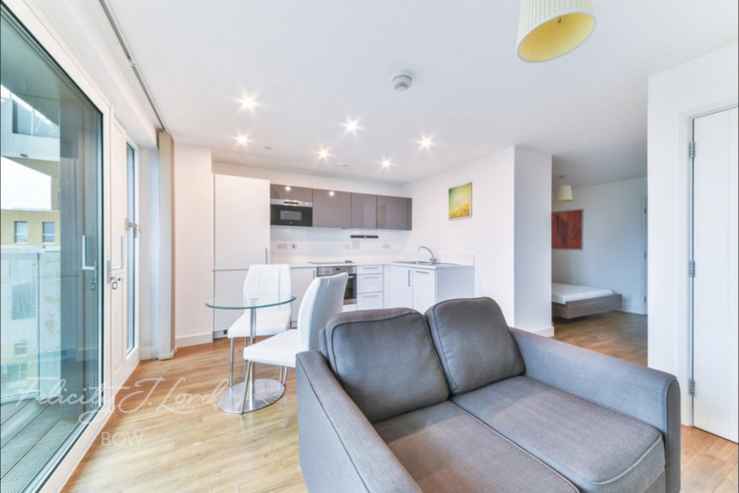 Flat Jefferson Plaza in Greater London