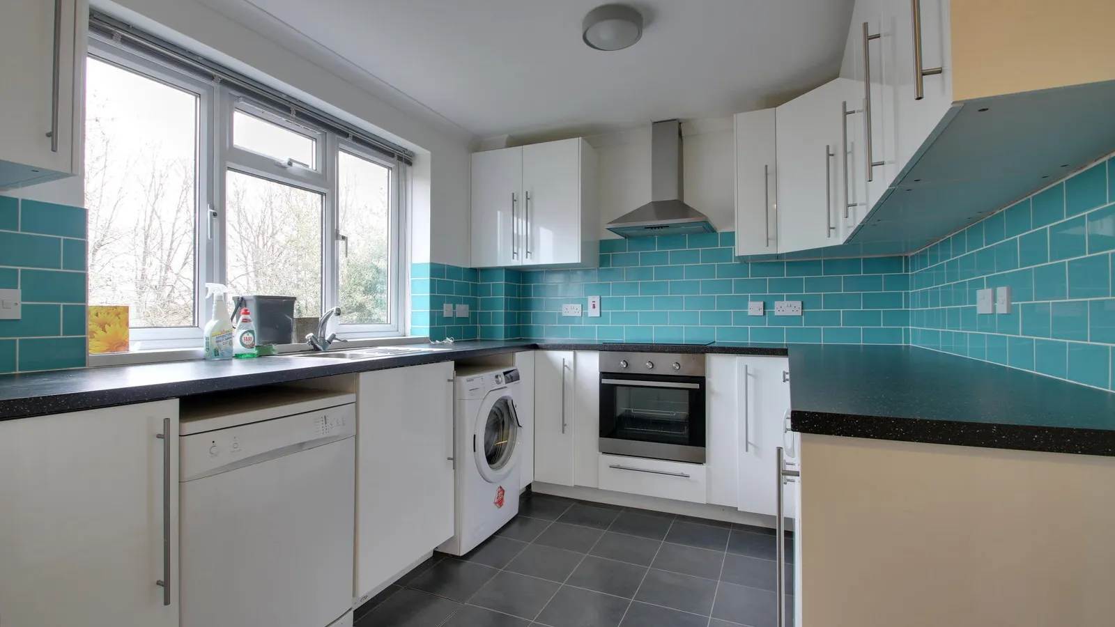 Flat Wilson-Valkenburg Court in Newbury