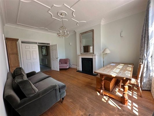 Flat Boileau Road in Greater London