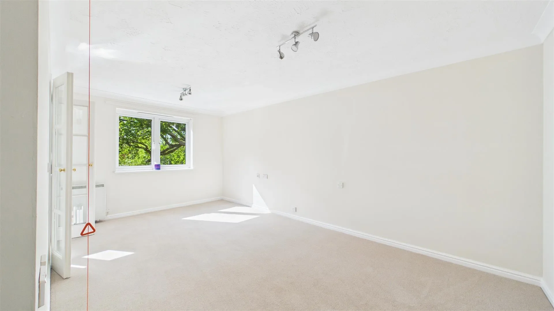 Flat Meredith Court in Cheshunt