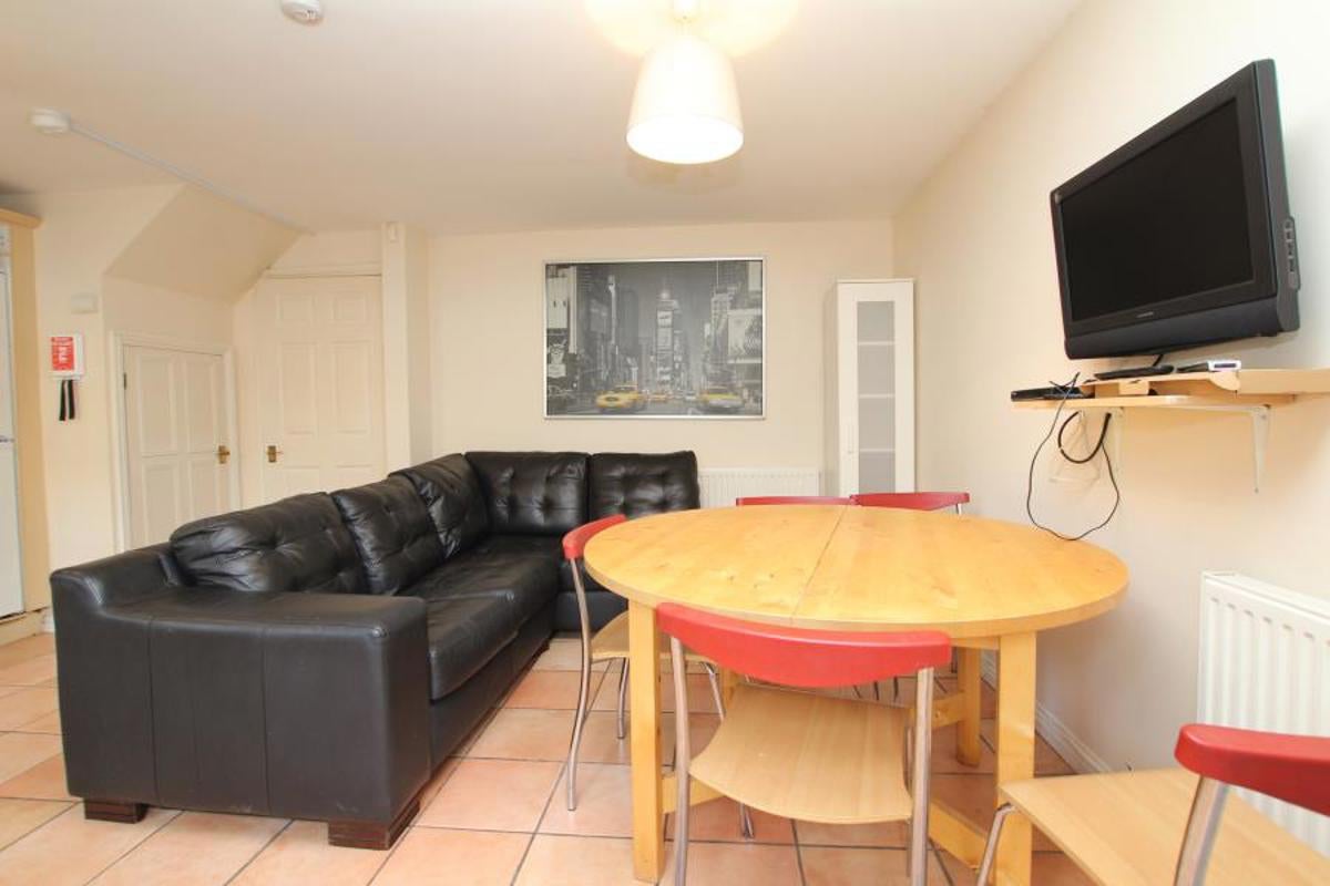 House Wright Way in Stoke Gifford