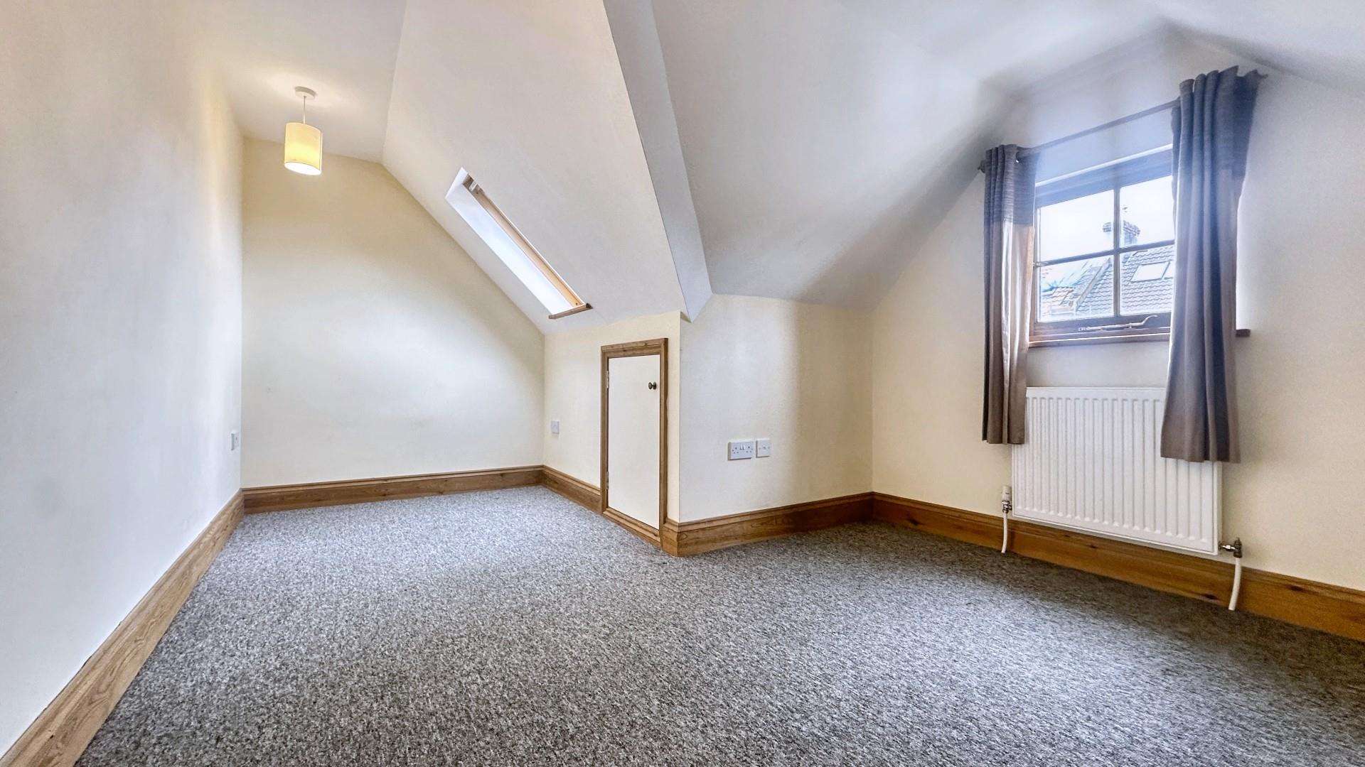 Flat Allington Road in Bristol