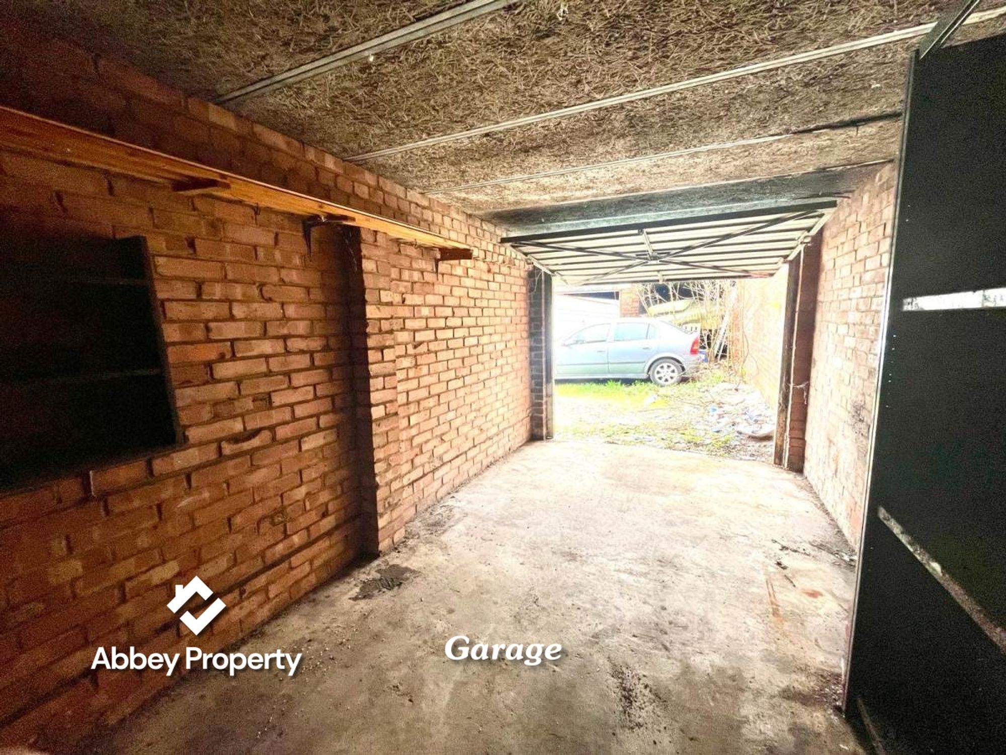 Flat Hunts Close in Luton