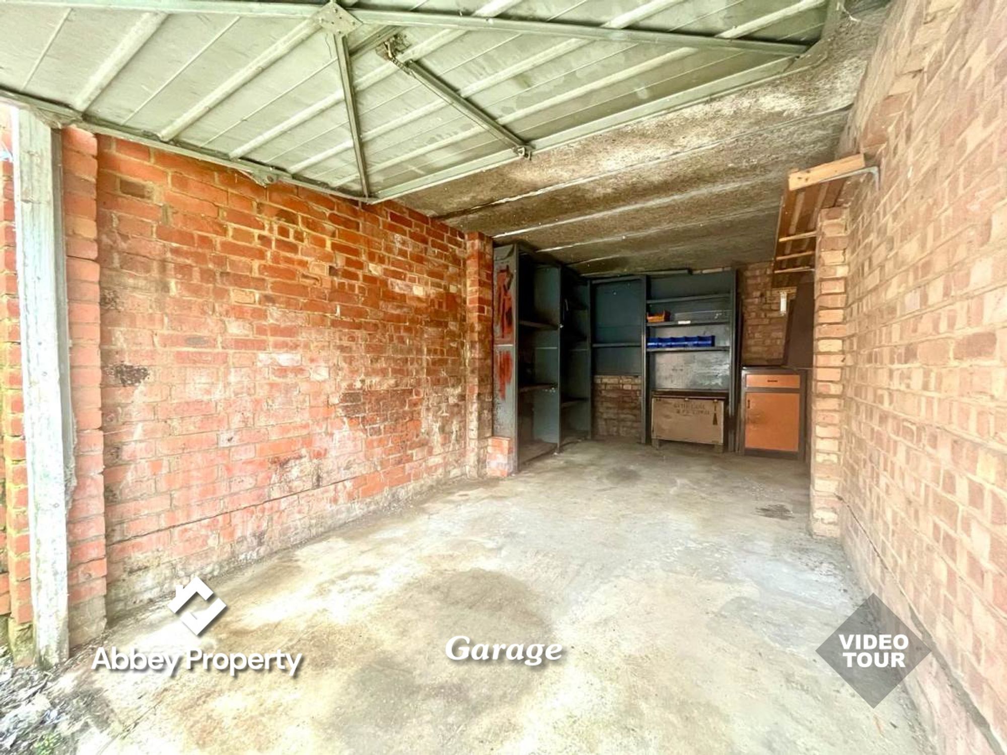 Flat Hunts Close in Luton