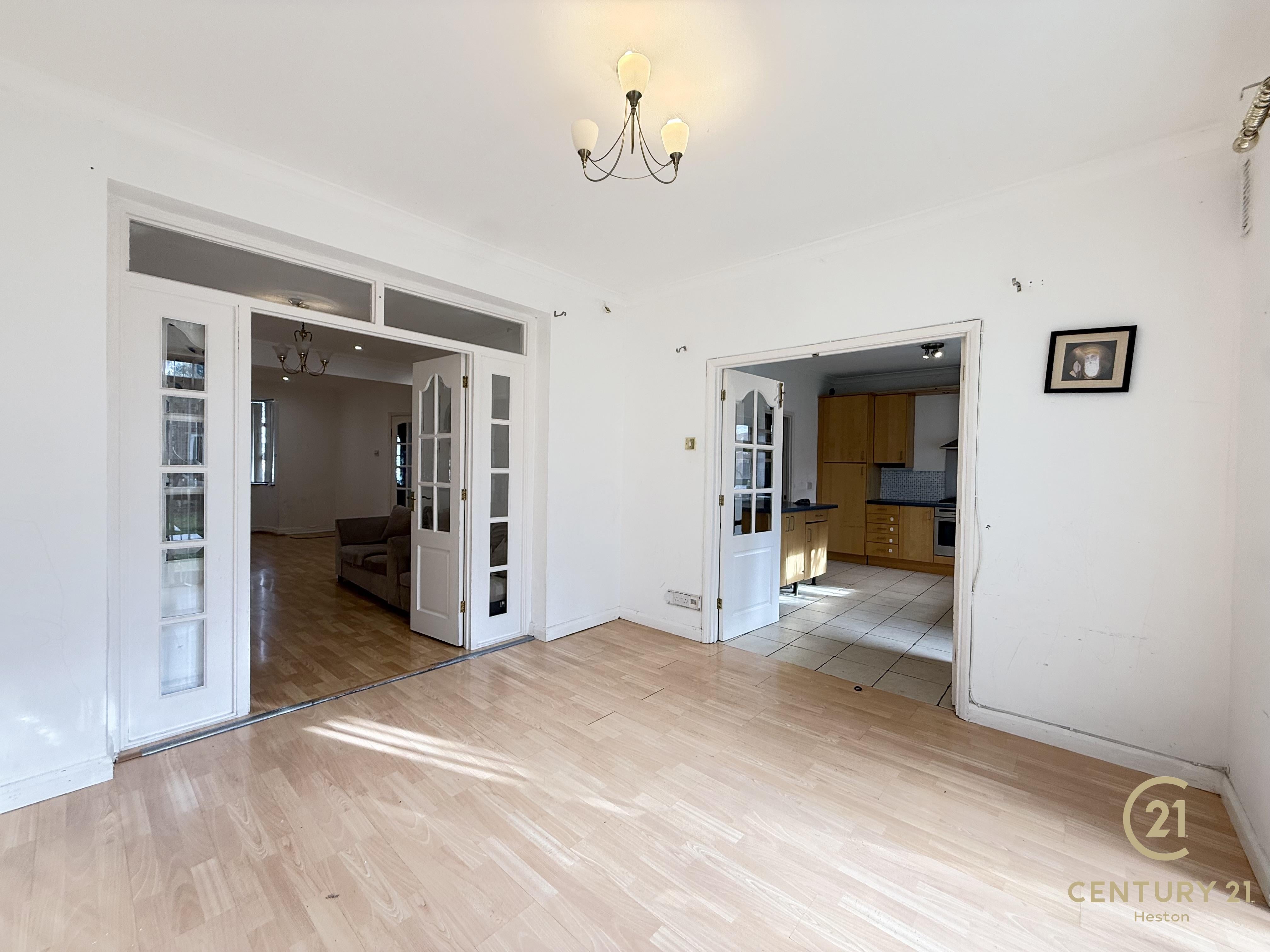 House Crosslands Avenue in Greater London