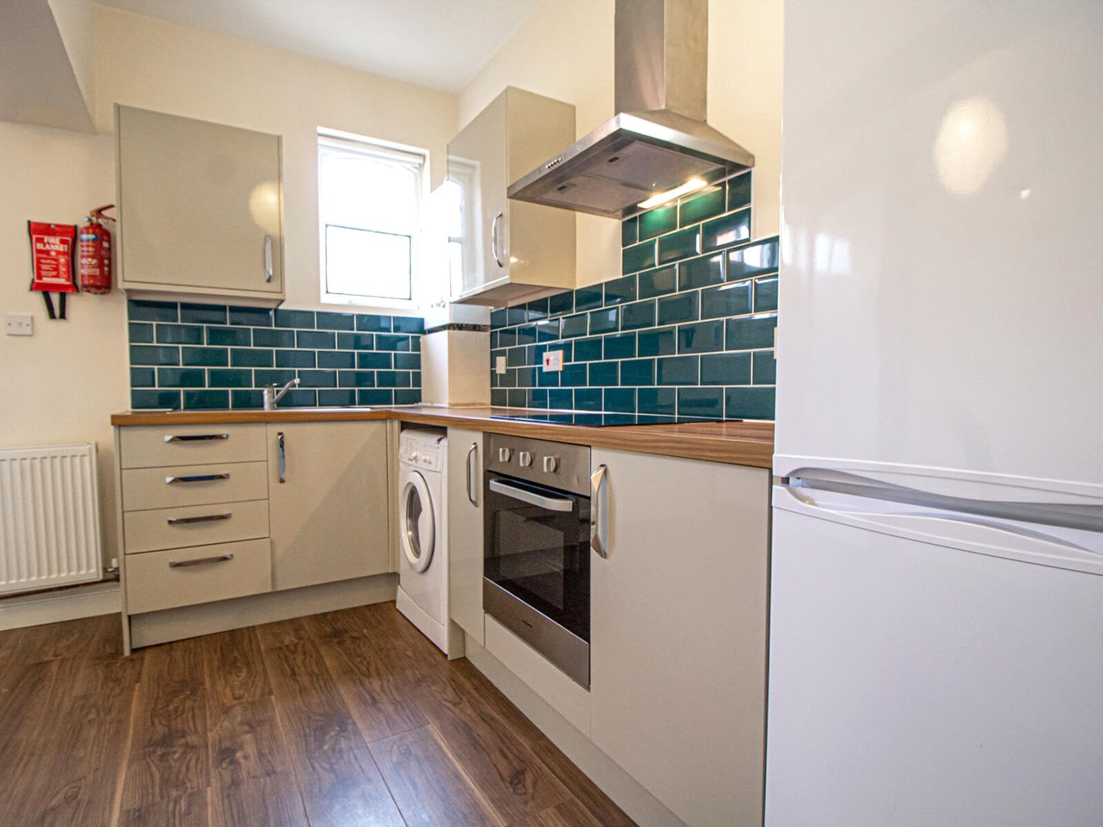 Room Clarendon Road in Leeds