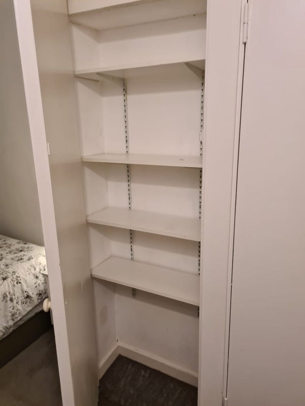 Room Hevelius Close in Greater London