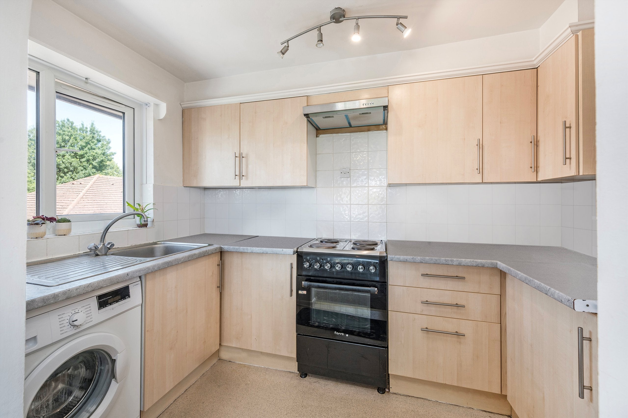 Flat Aylands Close in Greater London