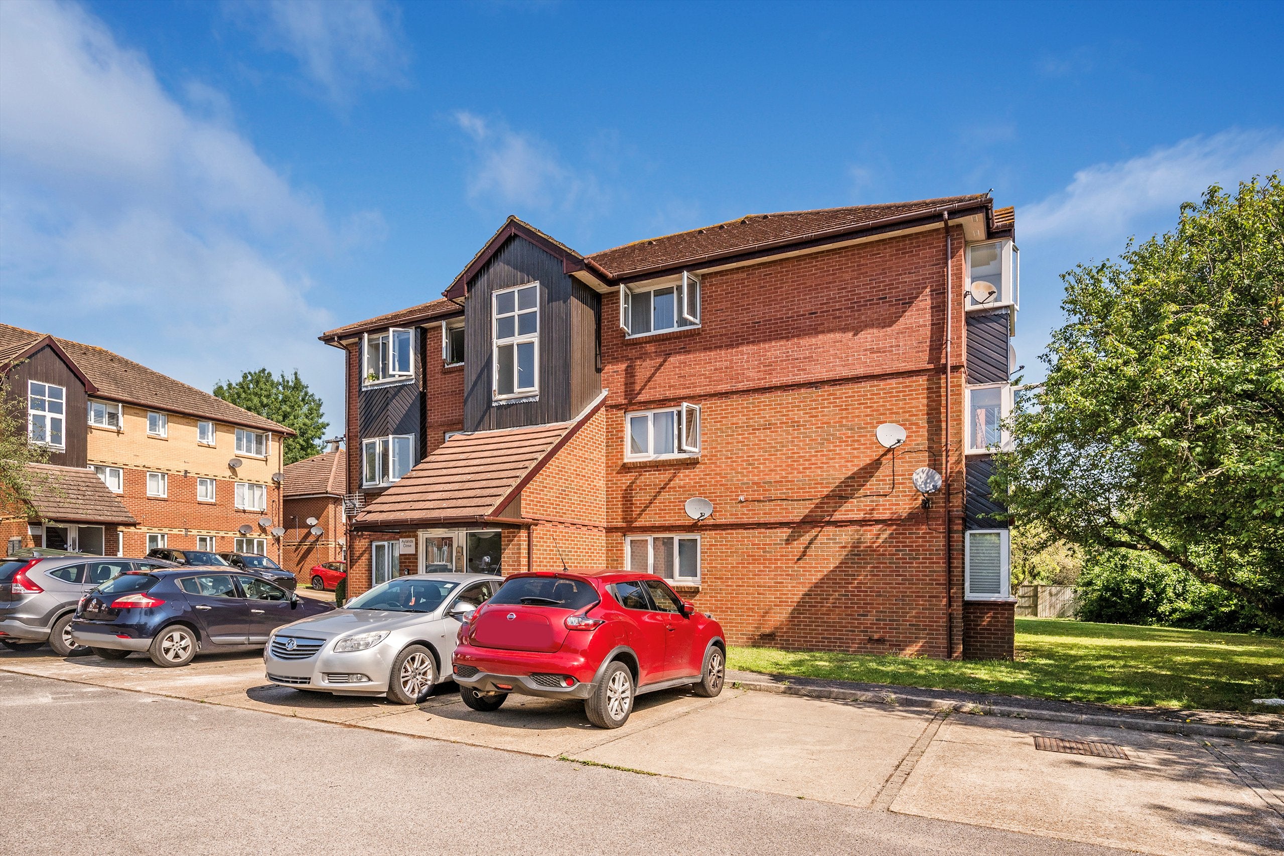 Flat Aylands Close in Greater London