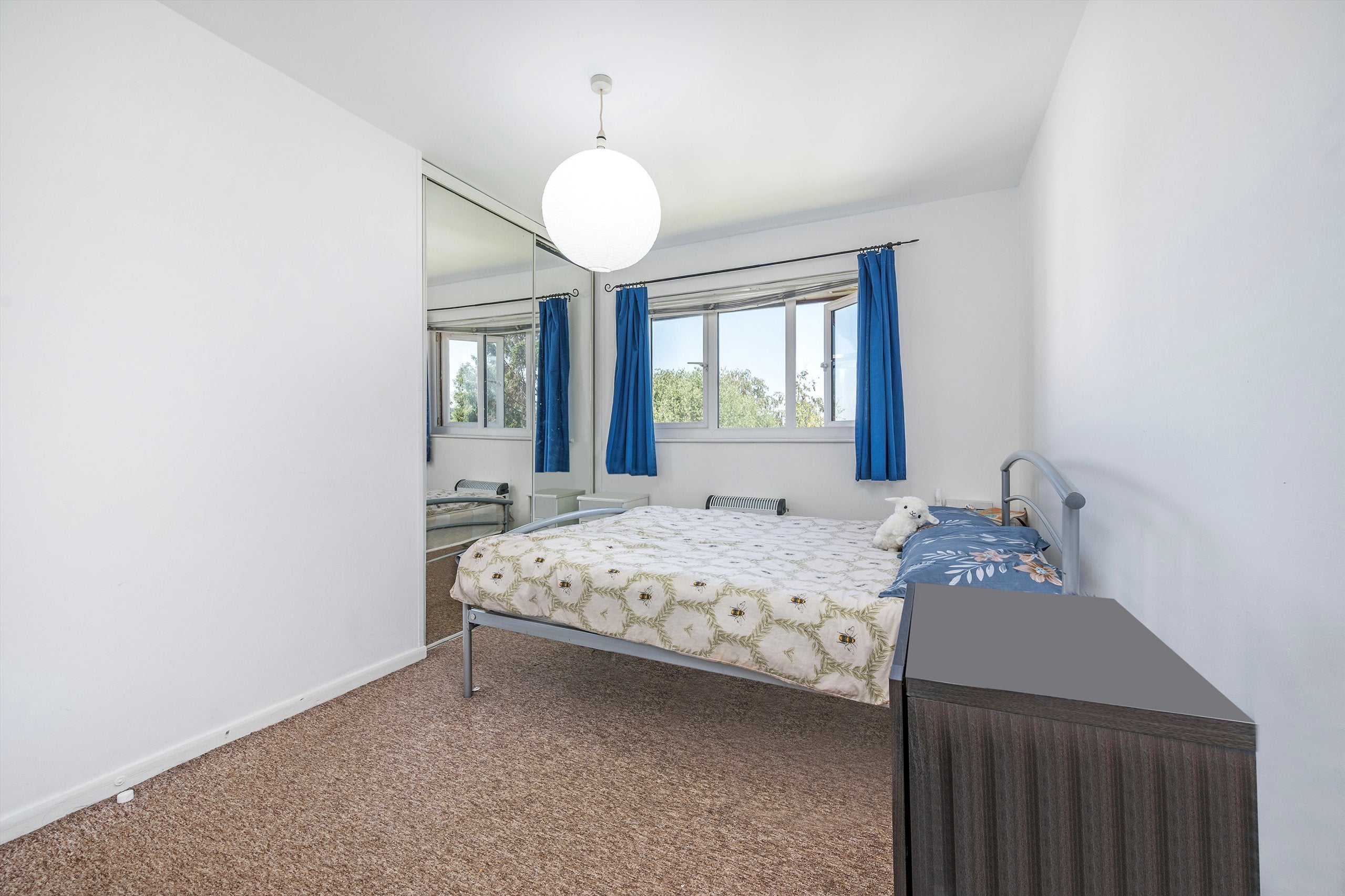 Flat Aylands Close in Greater London