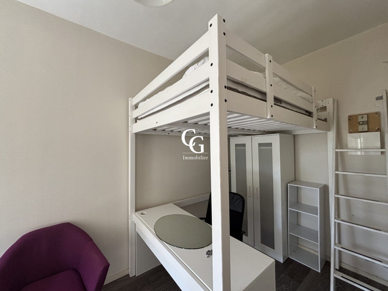 Flat Rue Président Desmars in Nantes