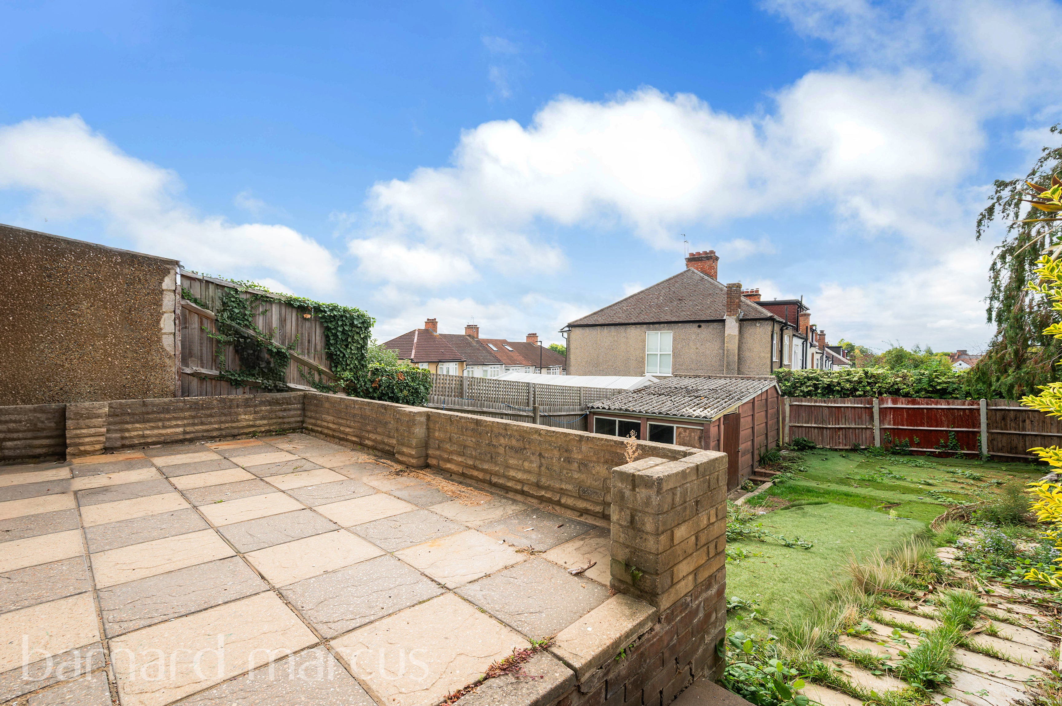 House Heybridge Avenue in Greater London
