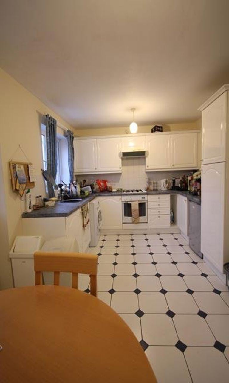 Room Clos Dewi in Penparcau