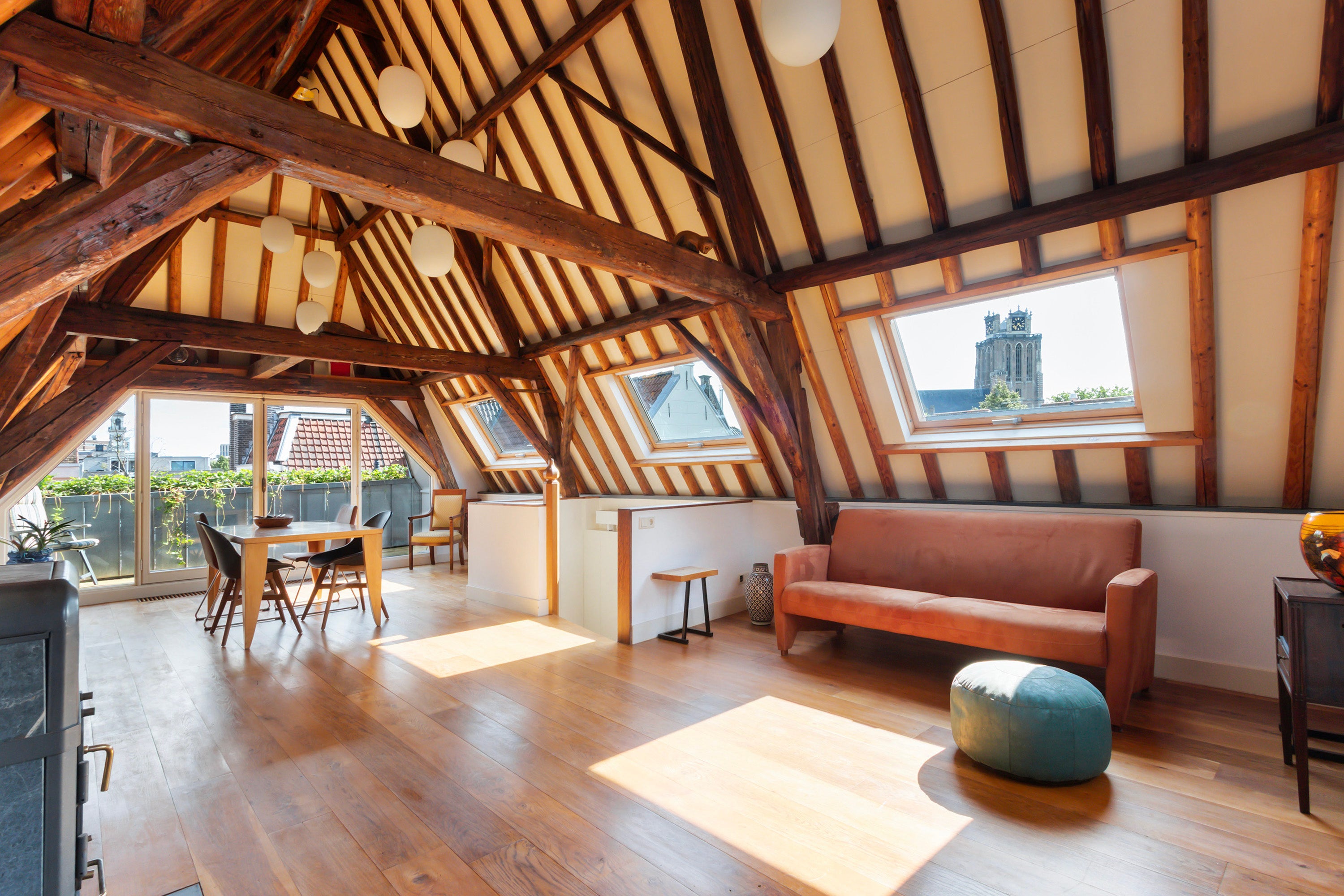 Tussenwoning te koop: Hoge Nieuwstraat 140, Dordrecht