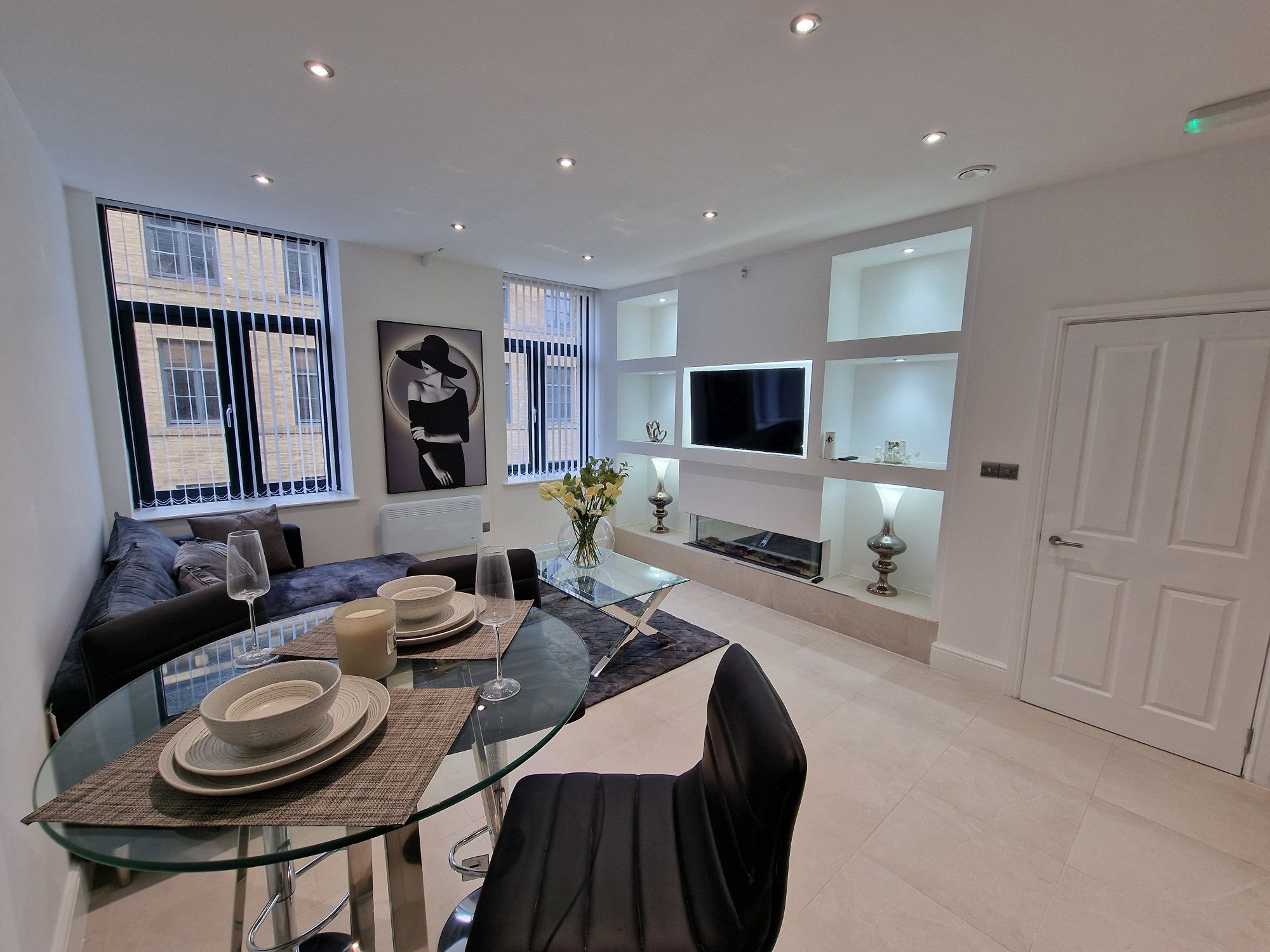 Flat Holdsworth Street in Bradford