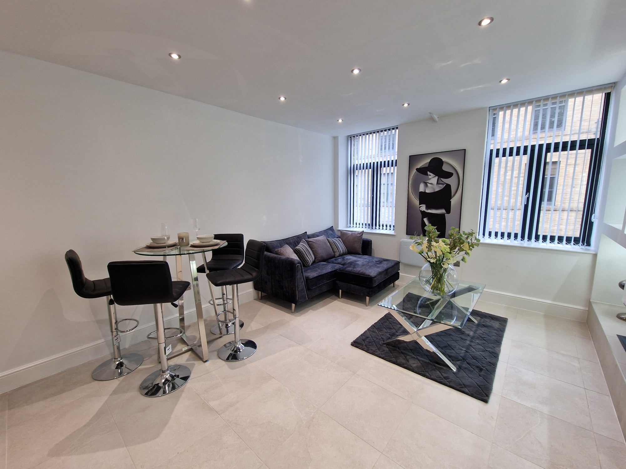 Flat Holdsworth Street in Bradford