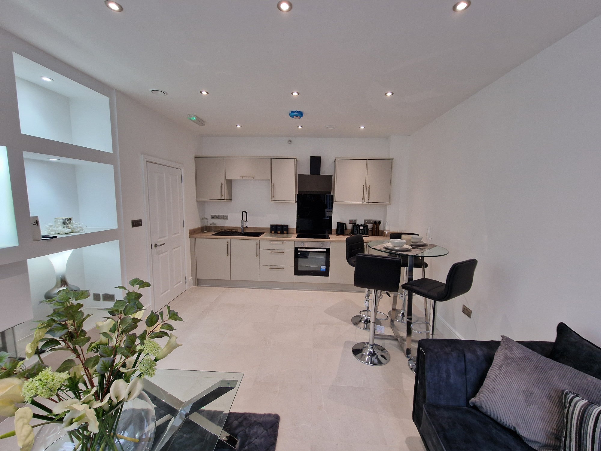 Flat Holdsworth Street in Bradford