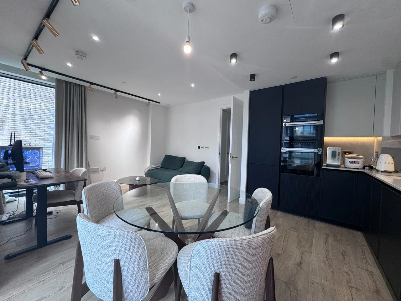 Flat Dingley Road in Greater London