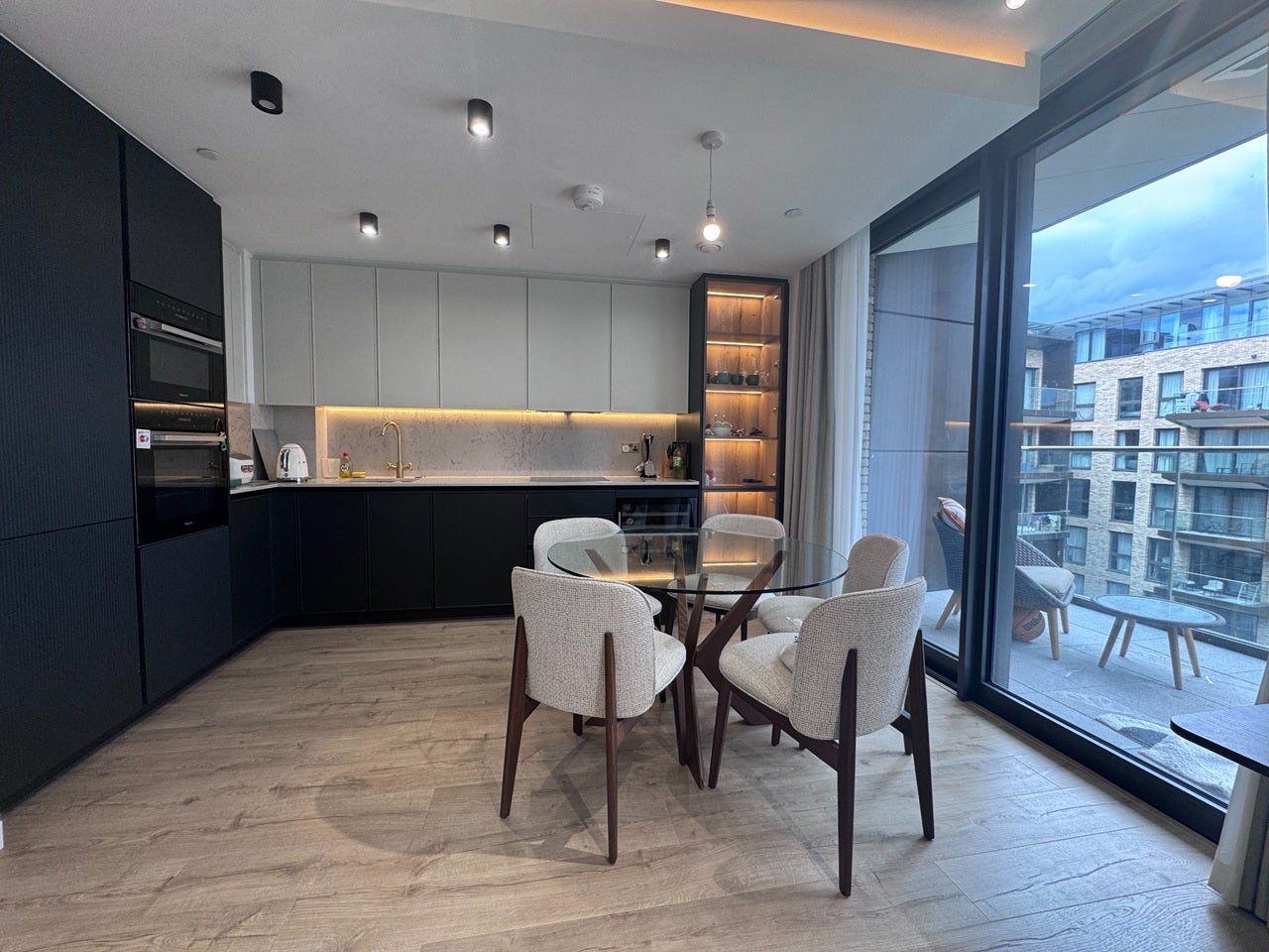Flat Dingley Road in Greater London