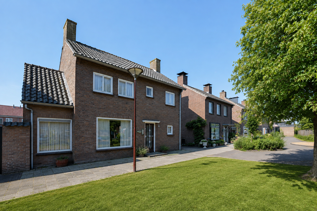 Huis Akkerlingen 36 in Hoeven