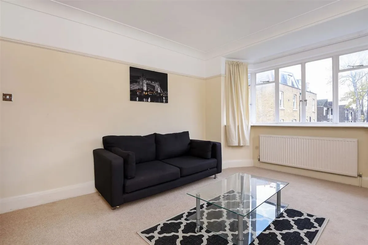 Flat West Road in Greater London