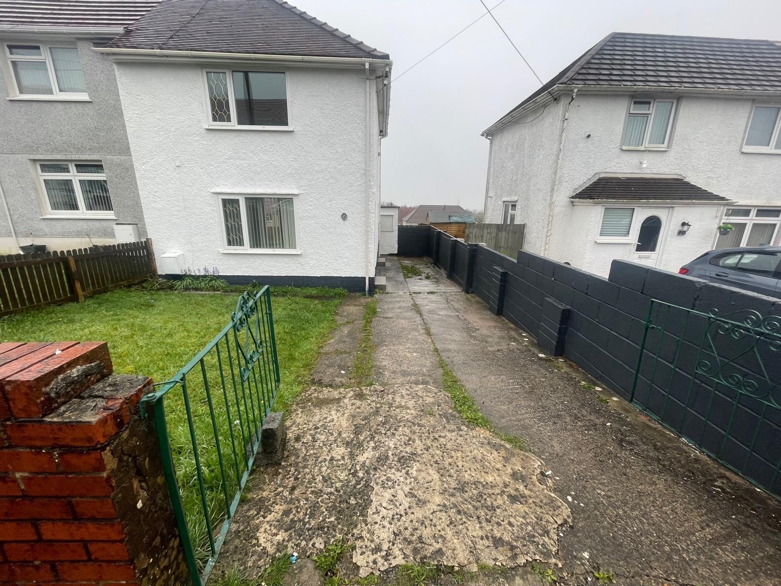 House Penydre Road in Clydach