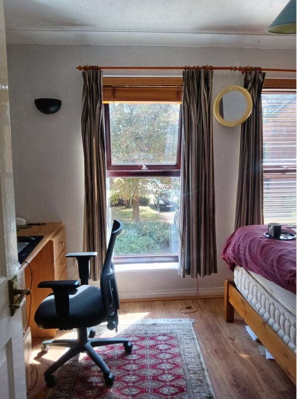 Room Farriers Road in Epsom and Ewell
