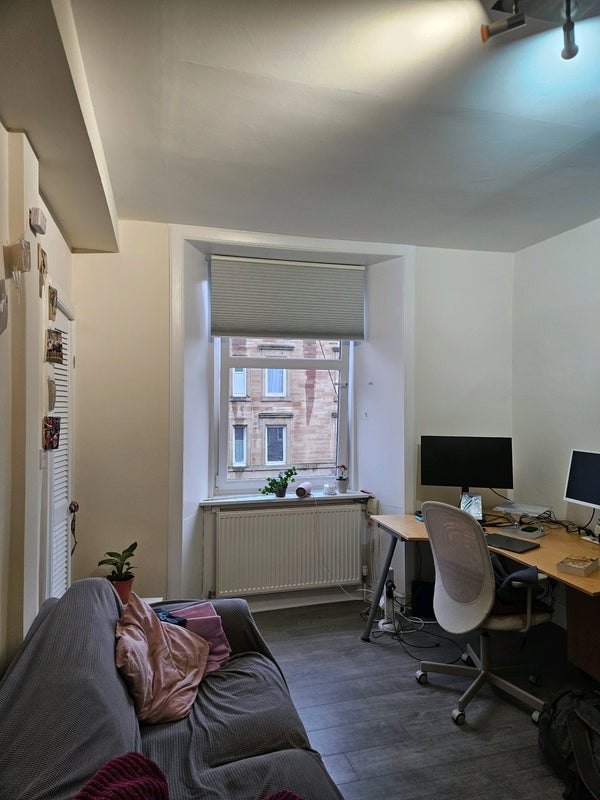 Flat Iona Street in City of Edinburgh