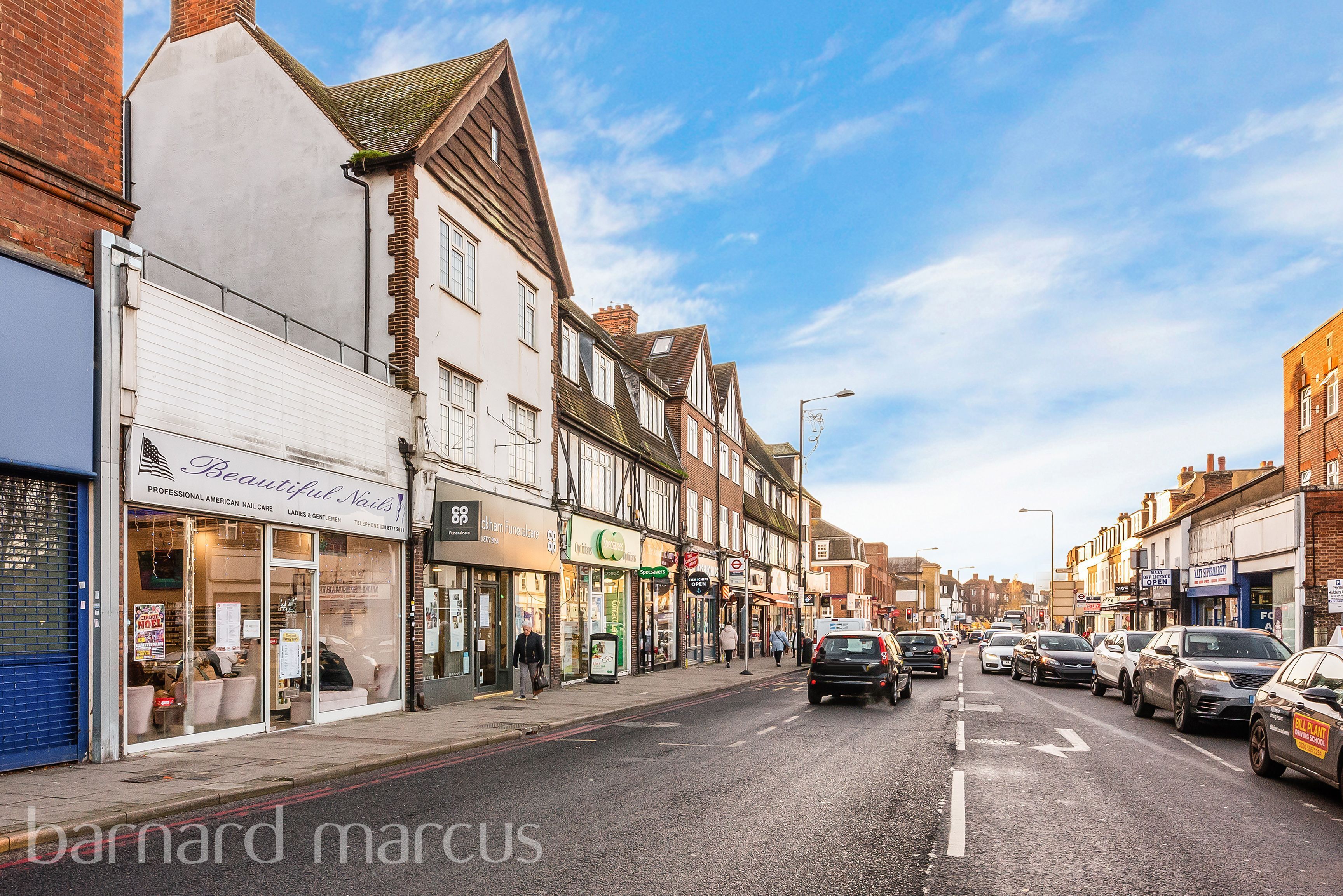 Flat Station Road in Greater London