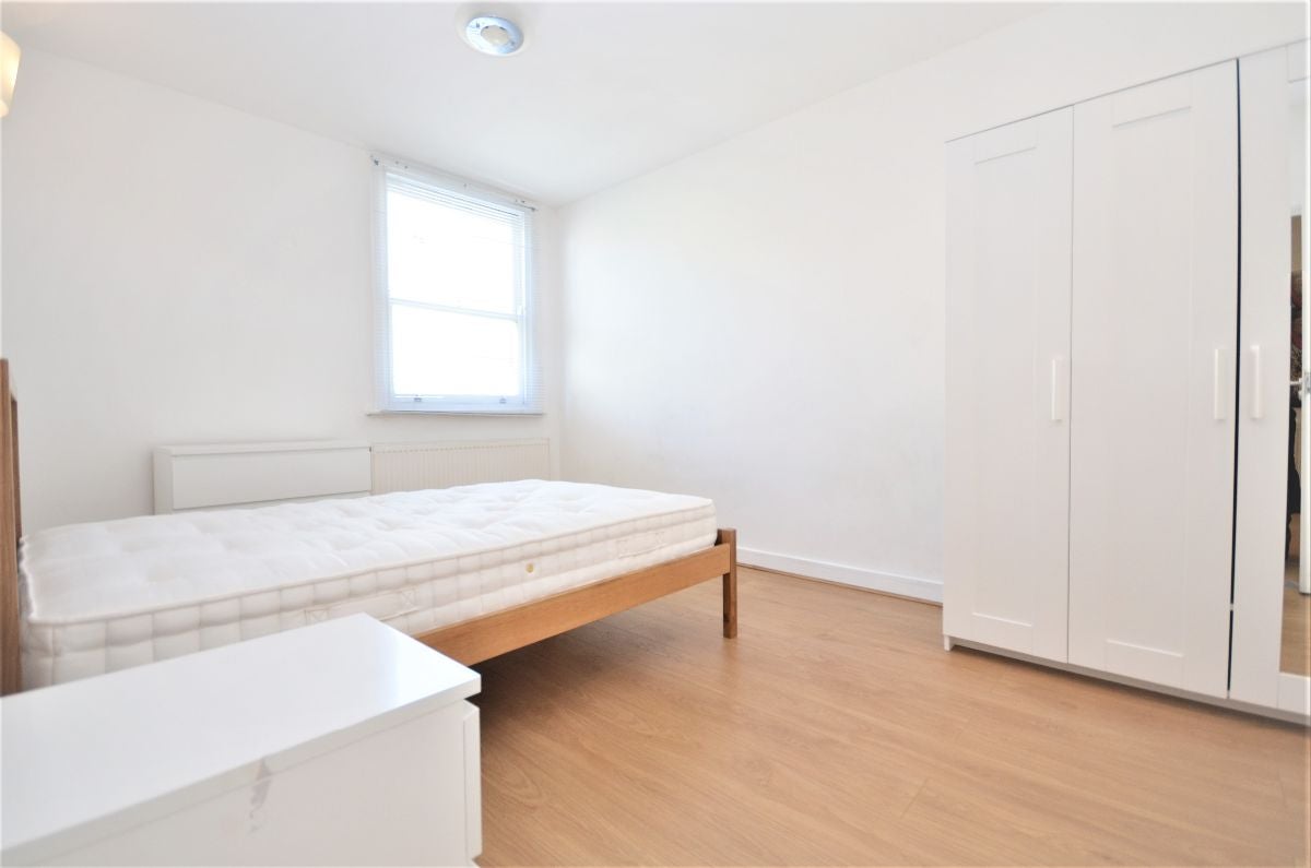 Flat Frampton Street in City of Westminster
