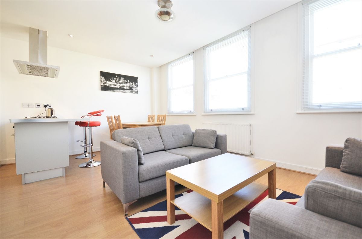Flat Frampton Street in City of Westminster
