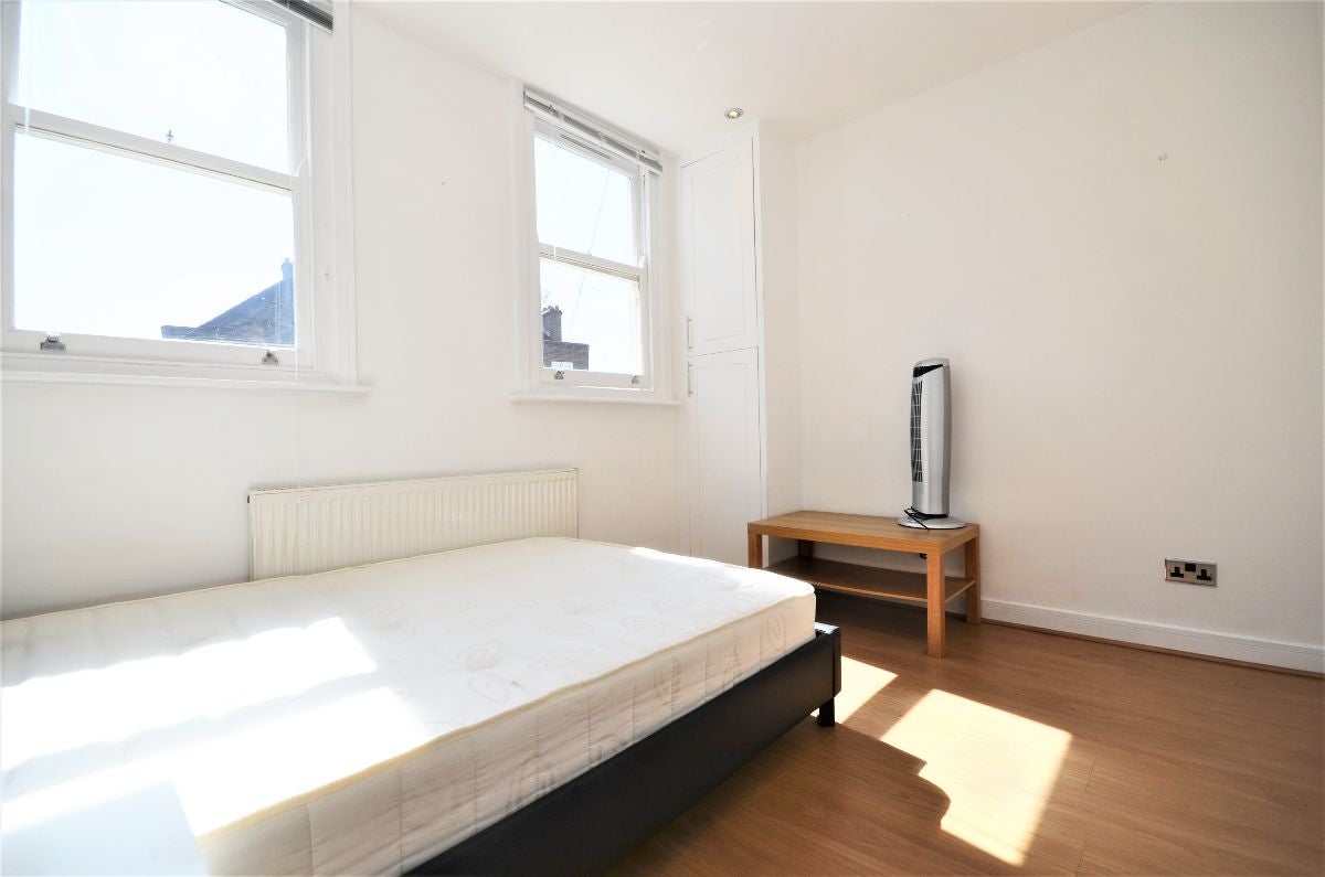 Flat Frampton Street in City of Westminster